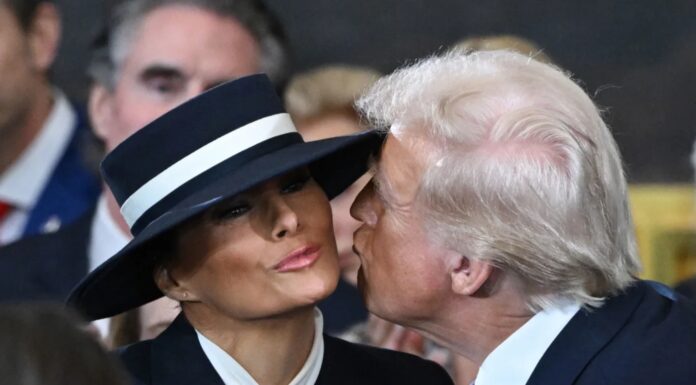 To sta outfita, ki ju je Melania Trump nosila na inavguraciji