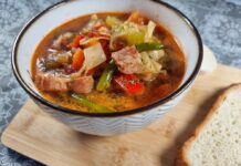 Recept: Zeljna juha z dimljenim mesom