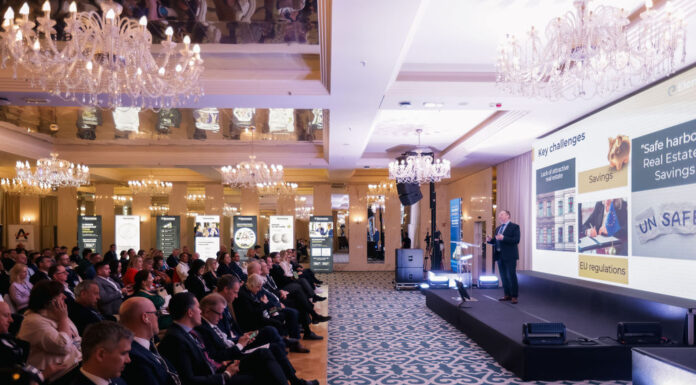 Investiranje v 2025: bodite potrpežljivi in razmišljajte dolgoročno