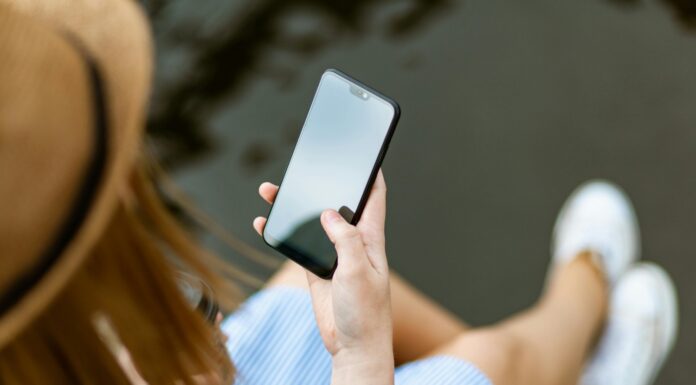 Šokantno: Kaj našim možganom naredijo 3 dnevi brez pametnega telefona?