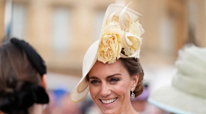 Kate Middleton se je po 2 letih vrnila na kraljevo vrtno zabavo v masleno rumeni obleki
