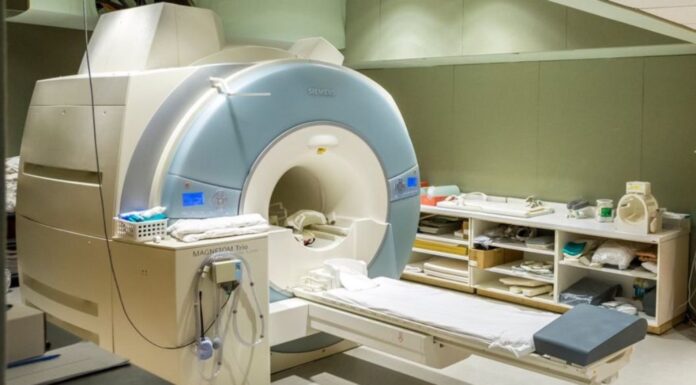 Nanodelci strupenih kovin, ki se uporabljajo pri MRI, prodrejo v človeško tkivo in povzročijo smrt