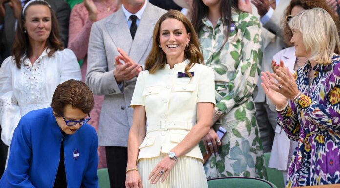 Kate Middleton presenečena nad ganljivim stoječim aplavzom v Wimbledonu