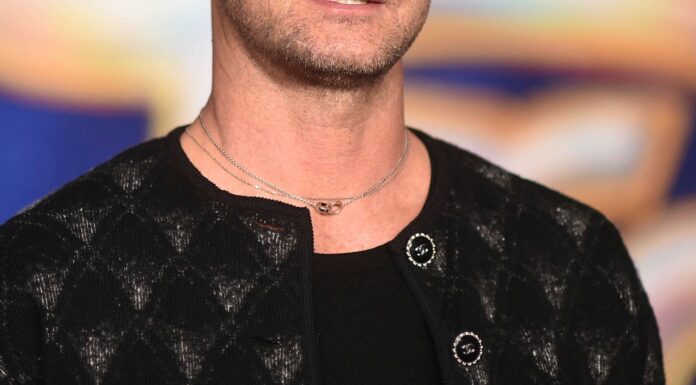 Priljubljeni pevec je po neusmiljenih kritikah razkril težko bolezen