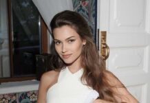 Nekdanja tekmovalka Miss Universe umrla po trčenju jelena v vetrobransko steklo