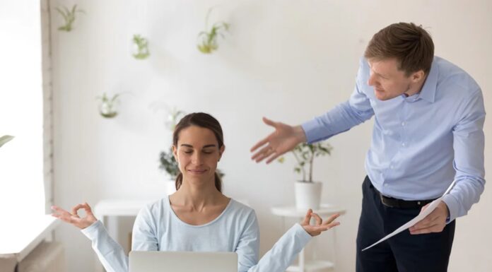 Kako ravnati s težavnim sodelavcem, ki zavira celotno ekipo?