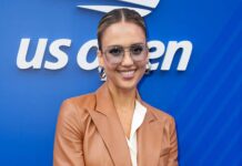 Takole je Jessica Alba stilirala svojo belo poletno obleko v jesenski videz
