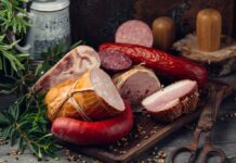 Predelane mesnine (salame, hrenovke, paštete …) povzročajo raka na črevesju