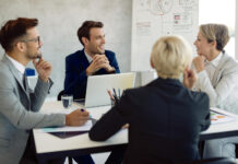 Retorika – veščina, ki lahko odločilno vpliva na uspeh