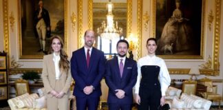 Princesa Kate Middleton je ponovno izbrala bluzo s pentljo