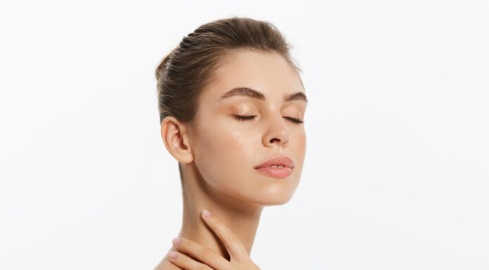 Uživanje dovolj vitamina C dokazano pomladi kožo