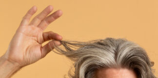 Znanstveniki odkrili presenetljivo povezavo med sivimi lasmi in rakom