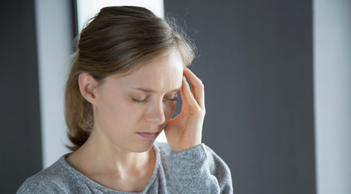 Hormonske migrene: Vzroki, simptomi in rešitve
