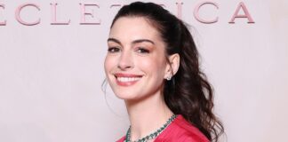 Anne Hathaway očarala v Valentino Haute Couture