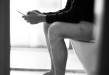 Kako vam uporaba pametnega telefona povzroči hemoroide