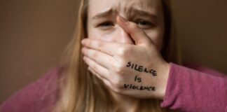 Britanski škandal: kako so britanske institucije aktivno sodelovale pri uničenju tisočev deklet