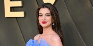 Anne Hathaway očarala v svetlo modri obleki Dior