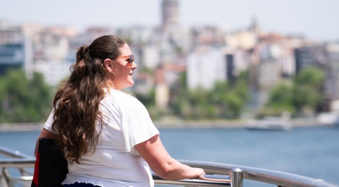 Kako debelost poveča tveganje za nastanek Alzheimerjeve bolezni